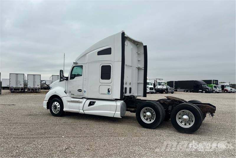 Kenworth T680 Седельные тягачи