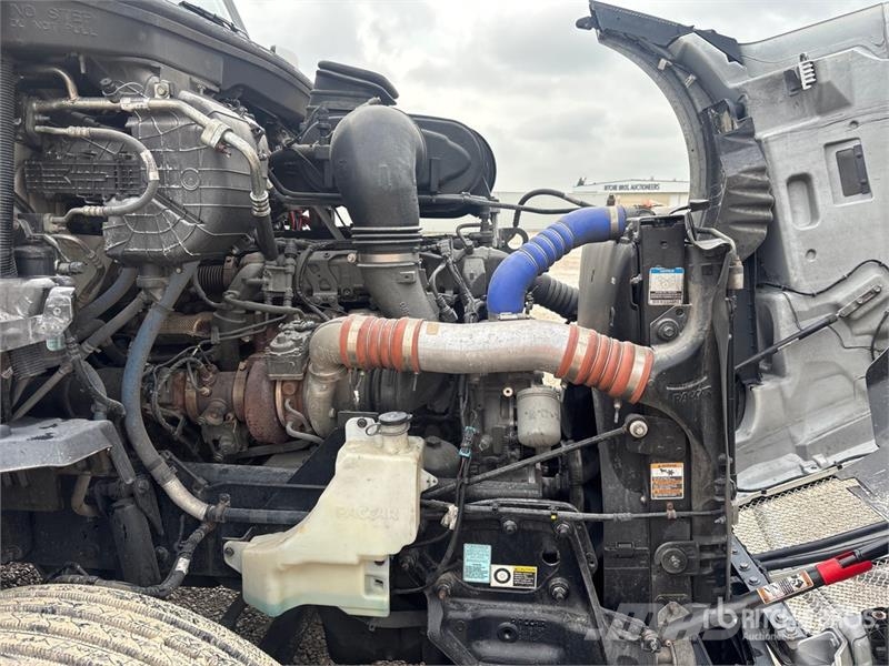 Kenworth T680 Vetopöytäautot
