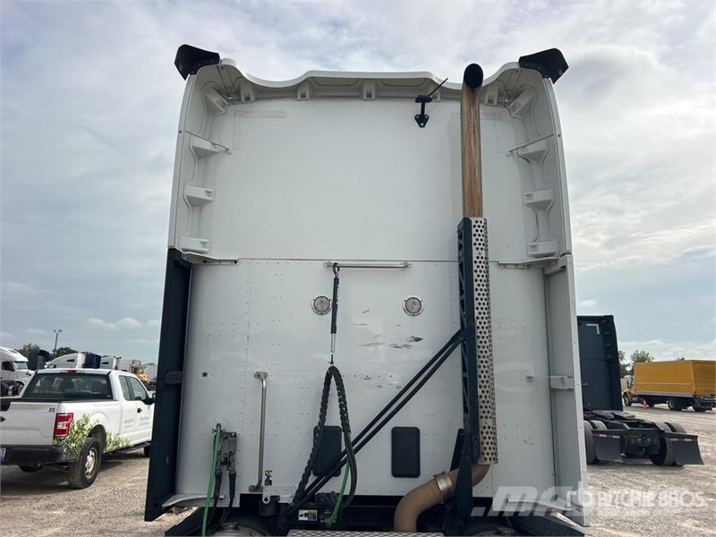 Kenworth T680 وحدات الجر