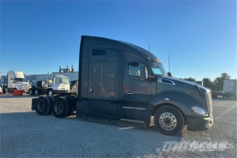 Kenworth T680 وحدات الجر