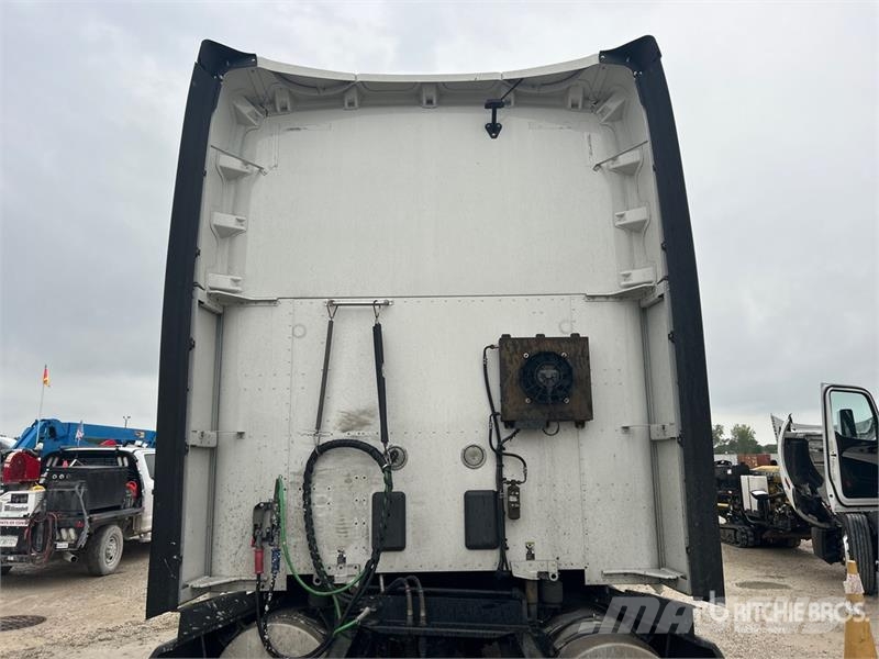 Kenworth T680 Тягачі
