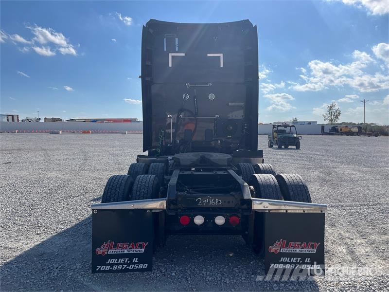 Kenworth T680 Седельные тягачи