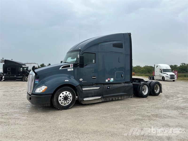 Kenworth T680 Тягачі
