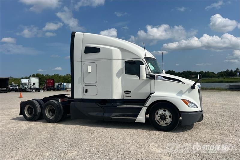 Kenworth T680 Prime Movers