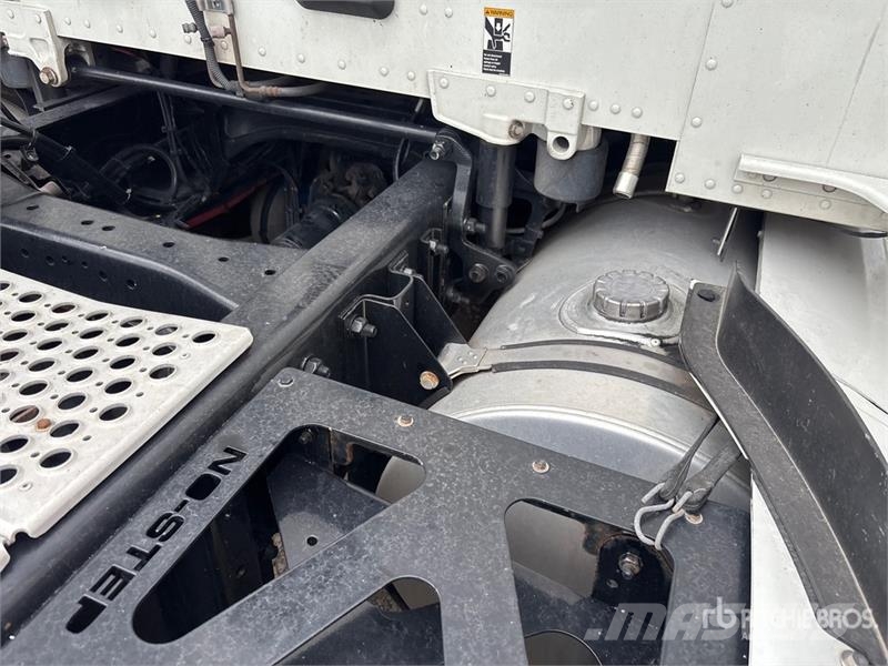 Kenworth T680 Tractor Units