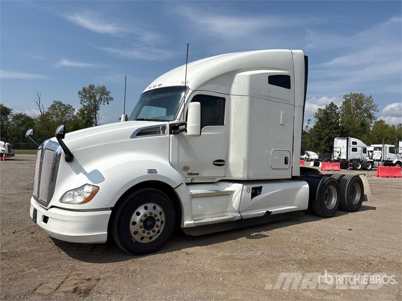 Kenworth T680 Тягачі