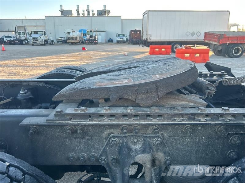 Kenworth T680 وحدات الجر