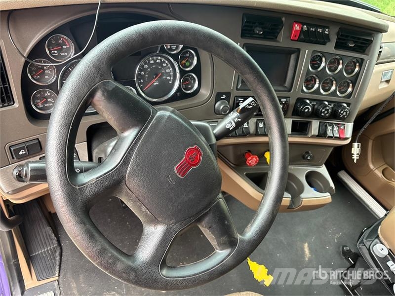 Kenworth T680 Vetopöytäautot