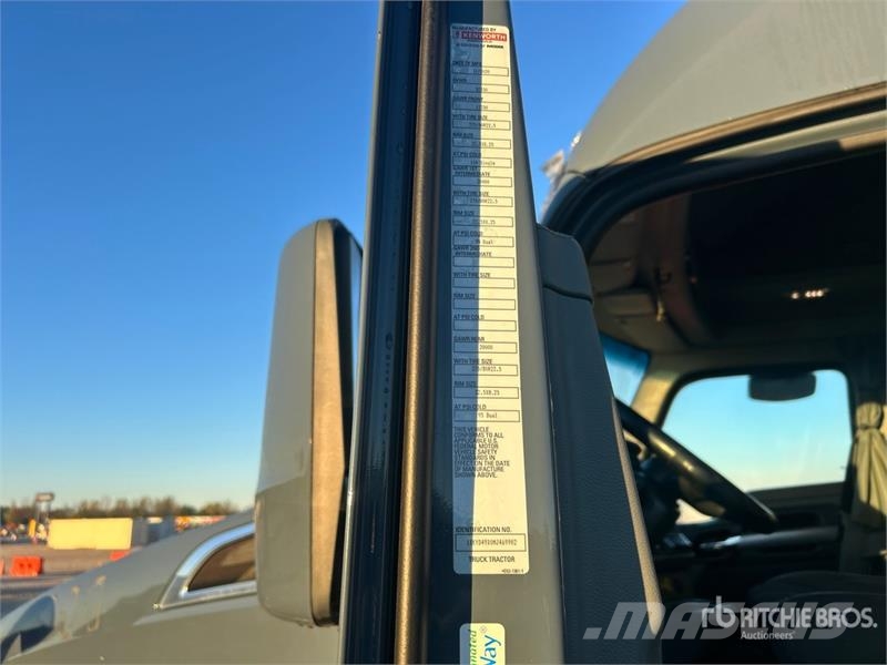 Kenworth T680 وحدات الجر
