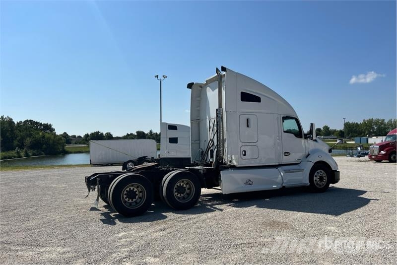 Kenworth T680 Vetopöytäautot