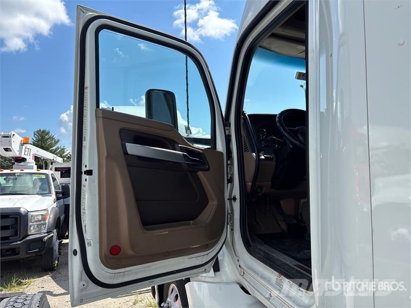 Kenworth T680 Tractor Units