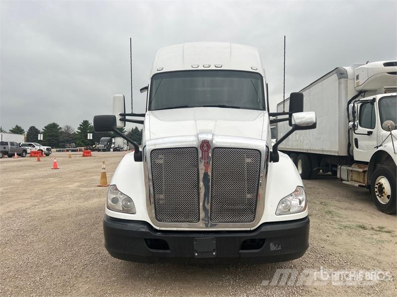 Kenworth T680 Tractor Units