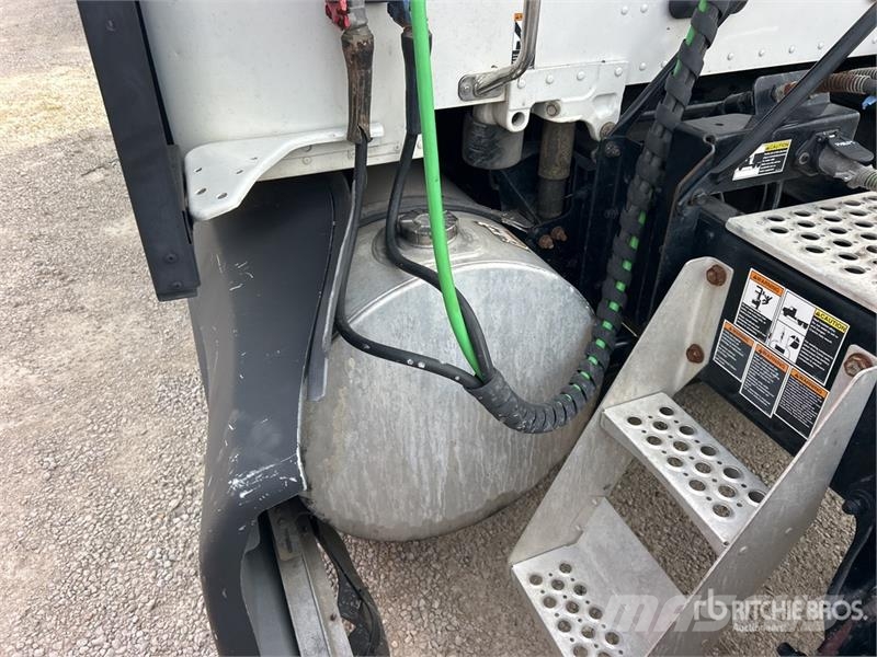 Kenworth T680 وحدات الجر