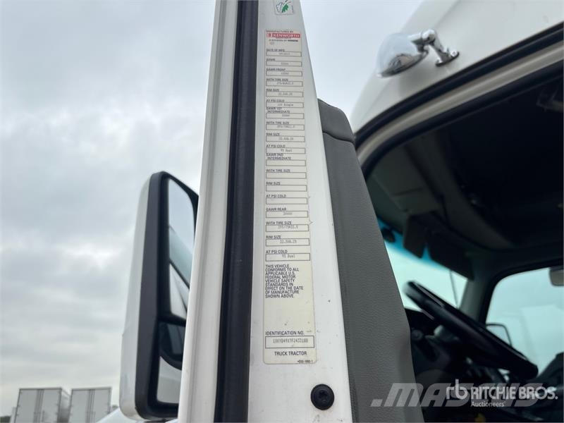 Kenworth T680 Седельные тягачи