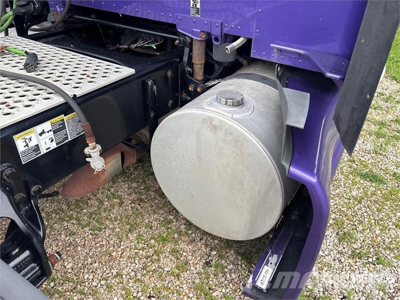 Kenworth T680 Vetopöytäautot