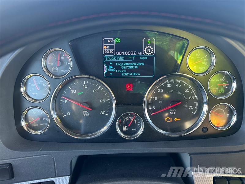 Kenworth T680 وحدات الجر