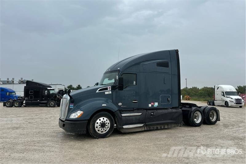 Kenworth T680 Тягачі