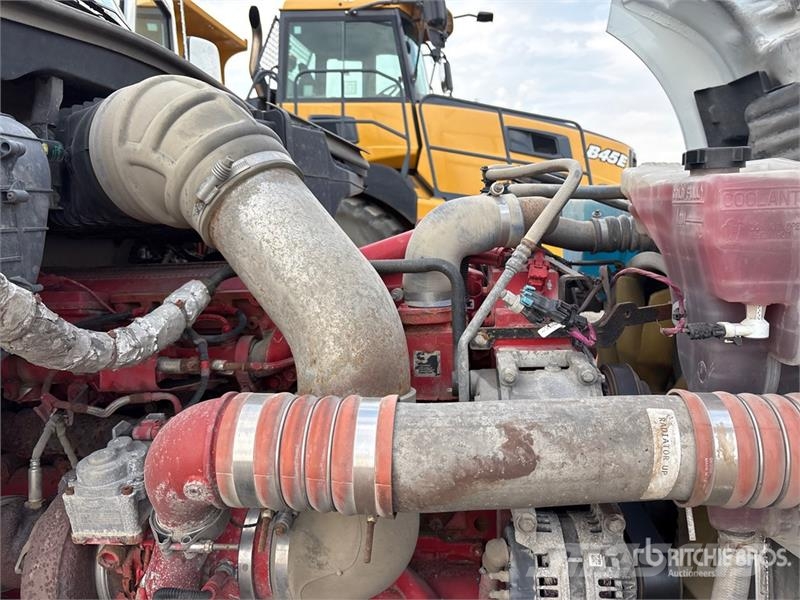 Kenworth T680 Тягачі