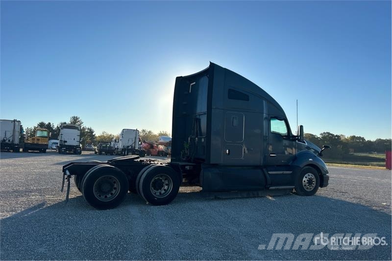 Kenworth T680 وحدات الجر