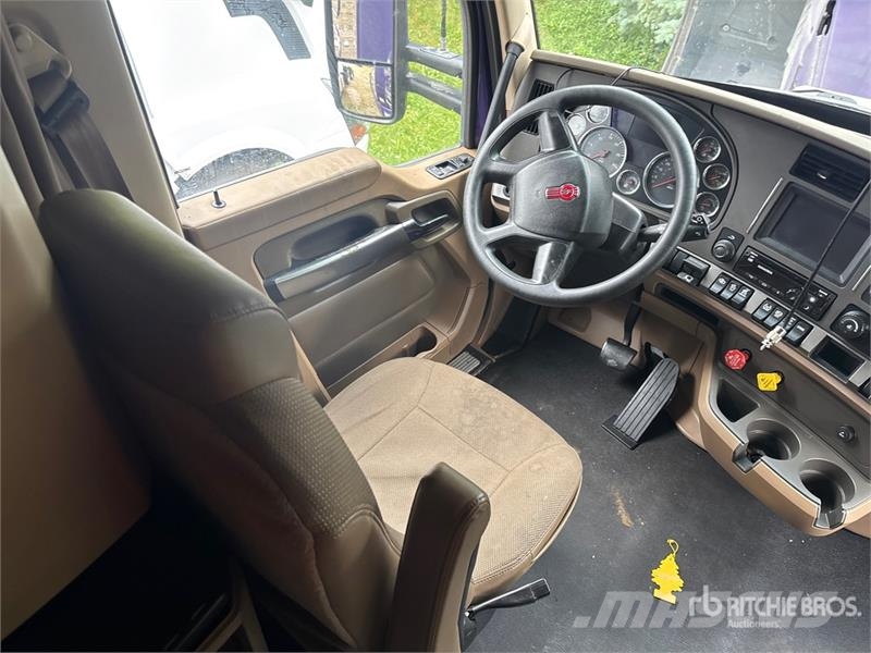 Kenworth T680 Vetopöytäautot
