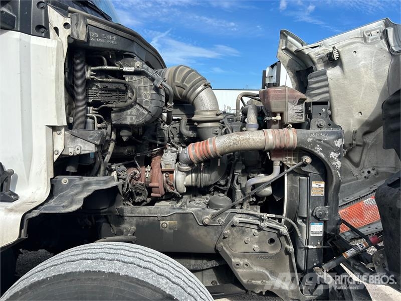 Kenworth T680 Vetopöytäautot