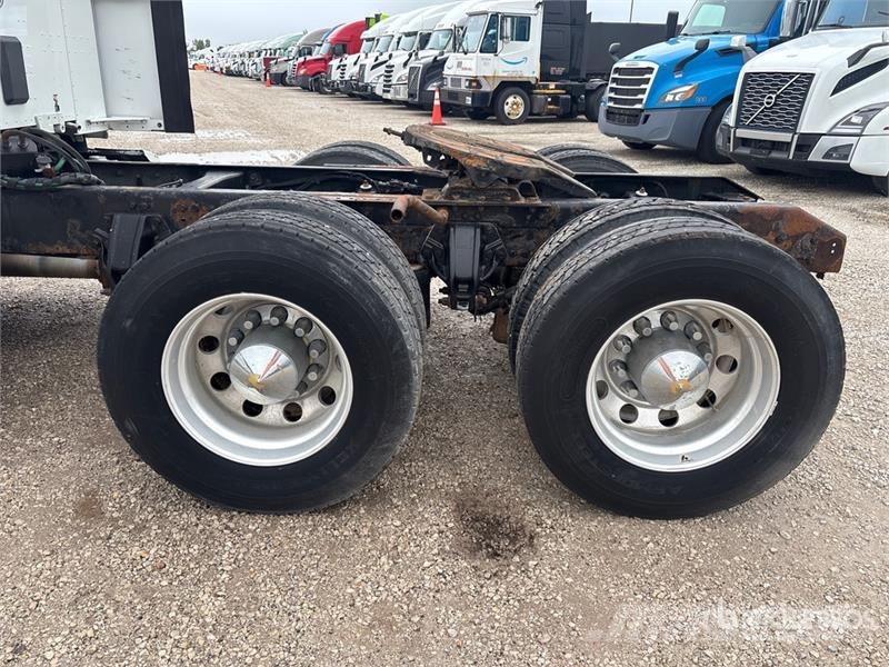 Kenworth T680 Седельные тягачи