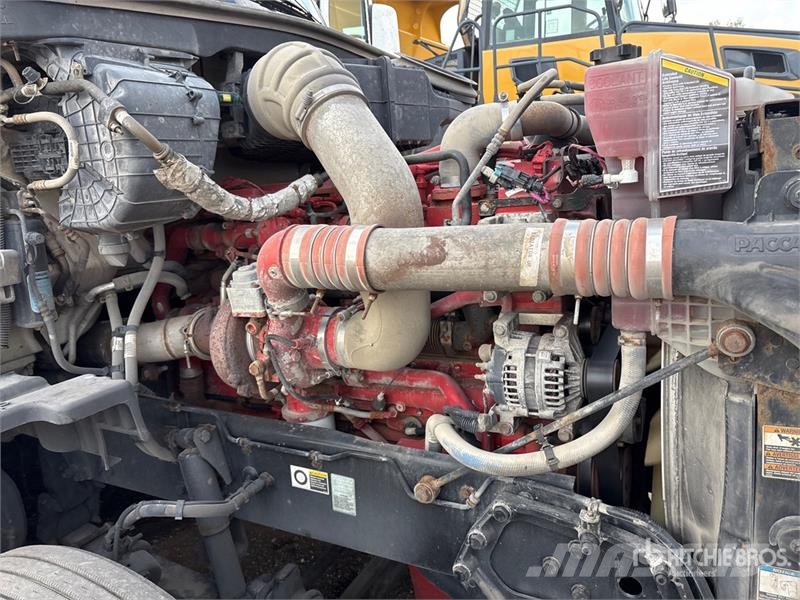 Kenworth T680 Тягачі