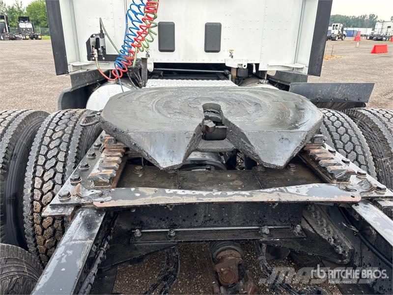 Kenworth T680 Autotractoare