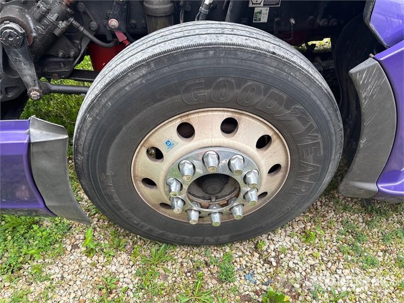 Kenworth T680 Vetopöytäautot