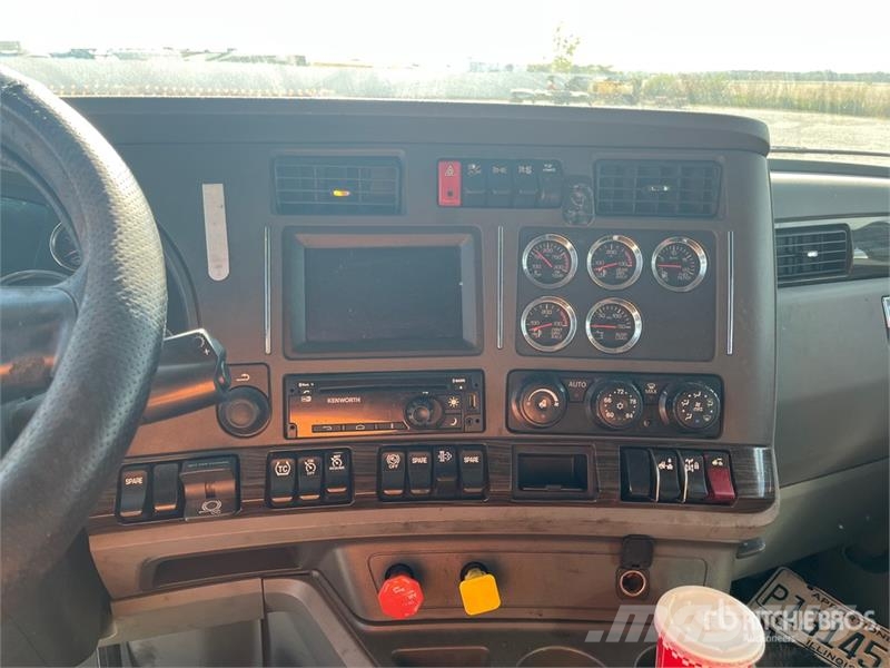 Kenworth T680 Седельные тягачи