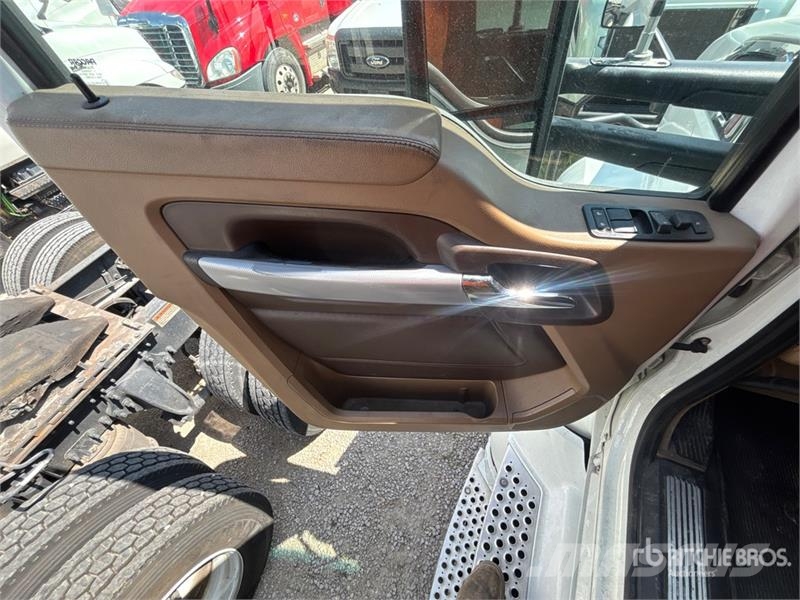 Kenworth T680 Tractor Units