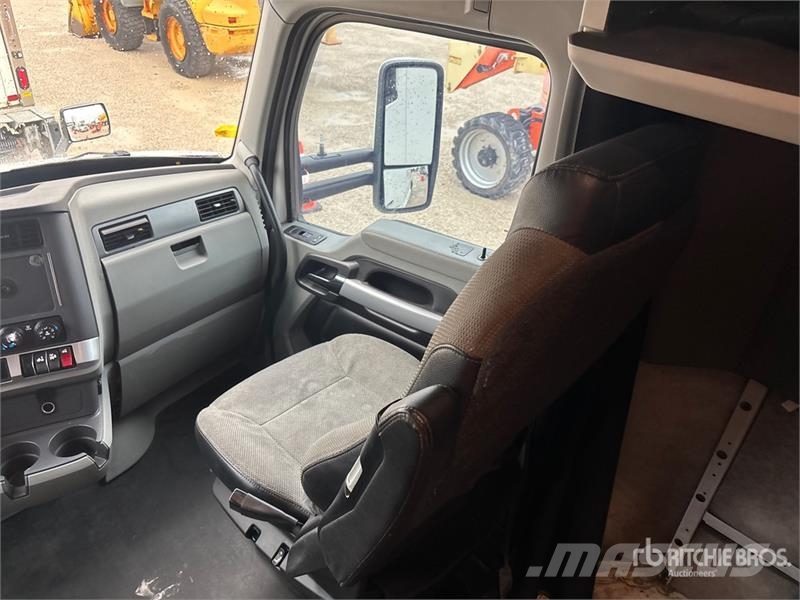 Kenworth T680 Vetopöytäautot