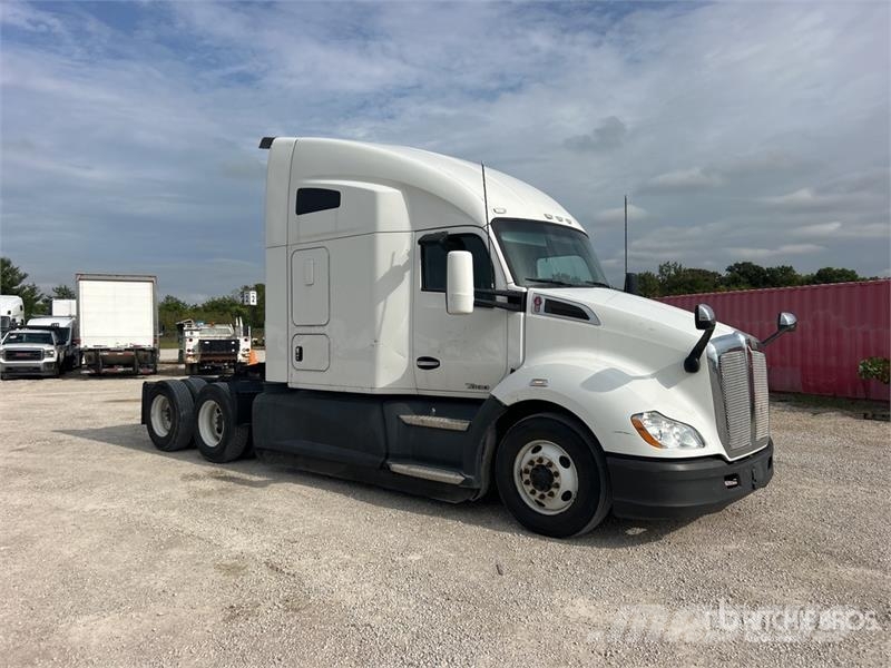 Kenworth T680 وحدات الجر