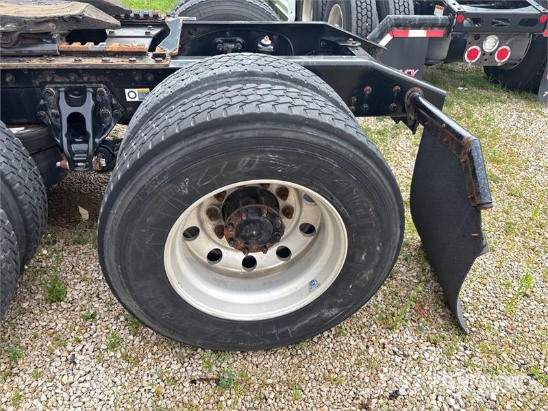 Kenworth T680 Vetopöytäautot