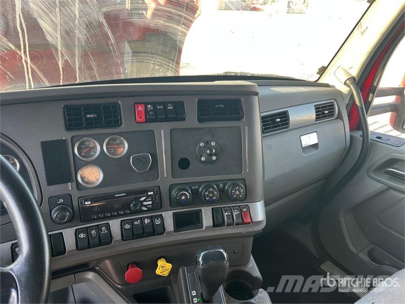 Kenworth T680 Motrici e Trattori Stradali