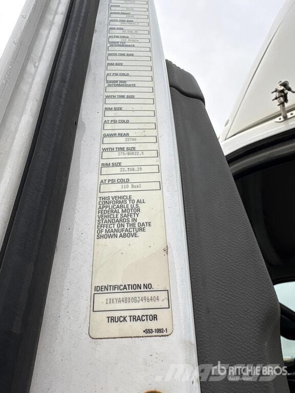 Kenworth T680 4x2 S/A Day Cab Truck Tractor Sadulveokid
