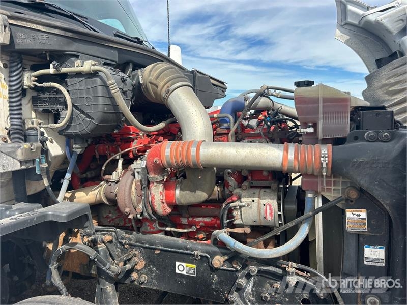 Kenworth T680 4x2 S/A Day Cab Truck Tractor Седельные тягачи