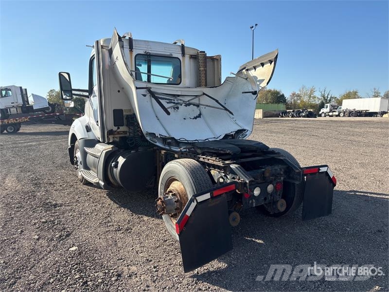 Kenworth T680 4x2 S/A Day Cab Truck Tractor Dragbilar