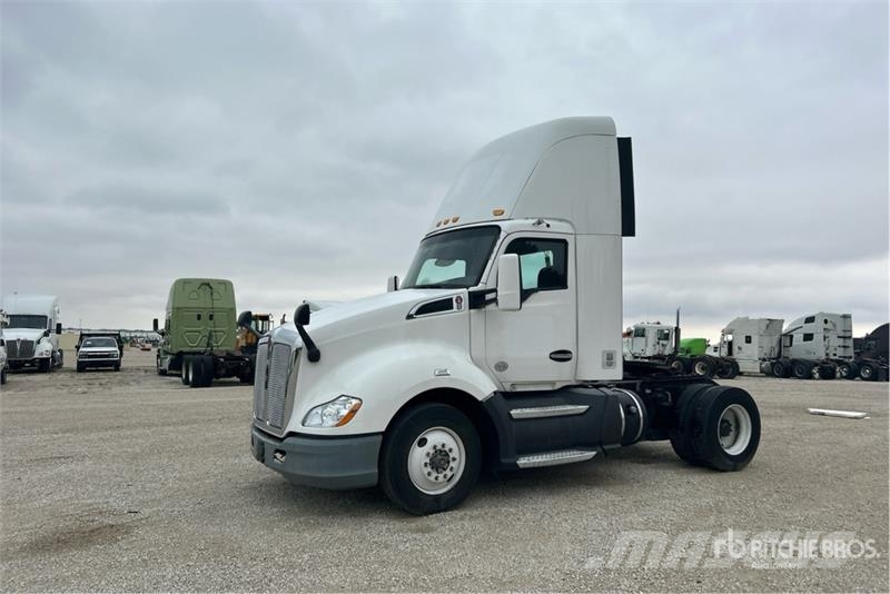 Kenworth T680 4x2 S/A Day Cab Truck Tractor 曳引機組件
