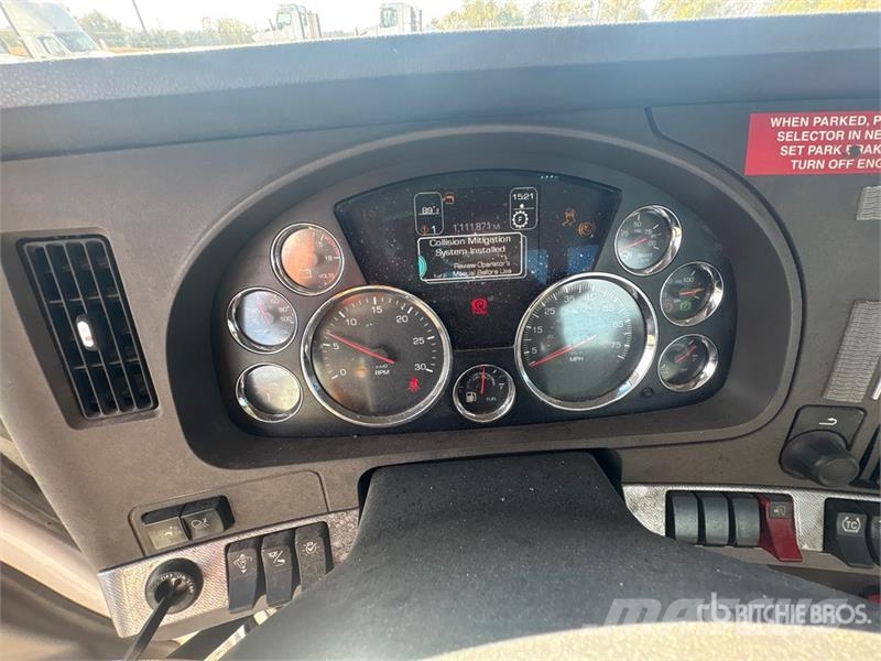 Kenworth T680 4x2 S/A Day Cab Truck Tractor Dragbilar