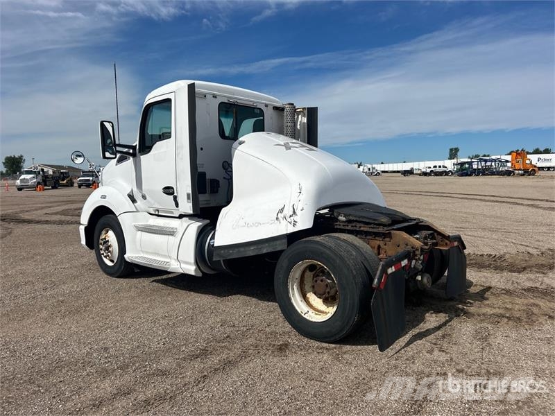 Kenworth T680 4x2 S/A Day Cab Truck Tractor Седельные тягачи