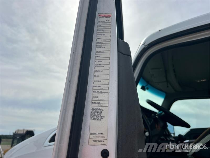 Kenworth T680 4x2 S/A Day Cab Truck Tractor Седельные тягачи