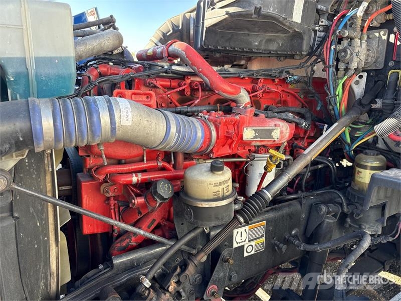 Kenworth T680 4x2 S/A Day Cab Truck Tractor Tractor Units