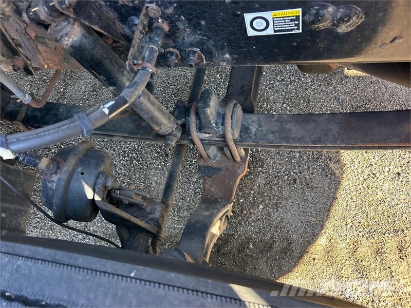 Kenworth T680 4x2 S/A Day Cab Truck Tractor Vlačilci