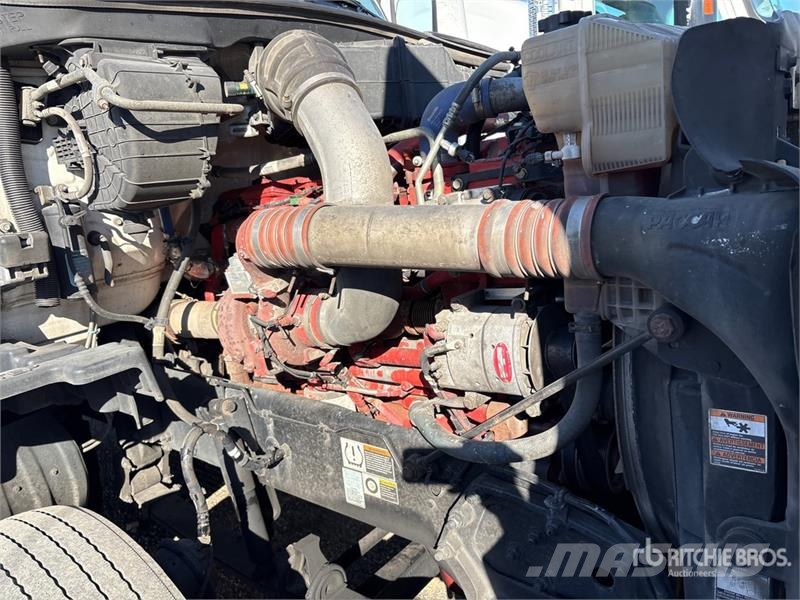 Kenworth T680 4x2 S/A Day Cab Truck Tractor Tractor Units
