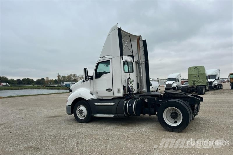 Kenworth T680 4x2 S/A Day Cab Truck Tractor 曳引機組件