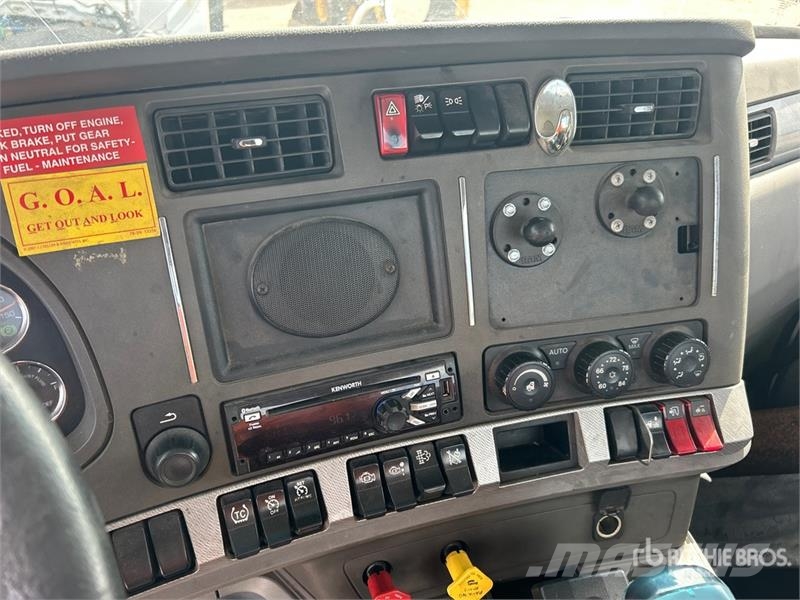 Kenworth T680 4x2 S/A Day Cab Truck Tractor Седельные тягачи