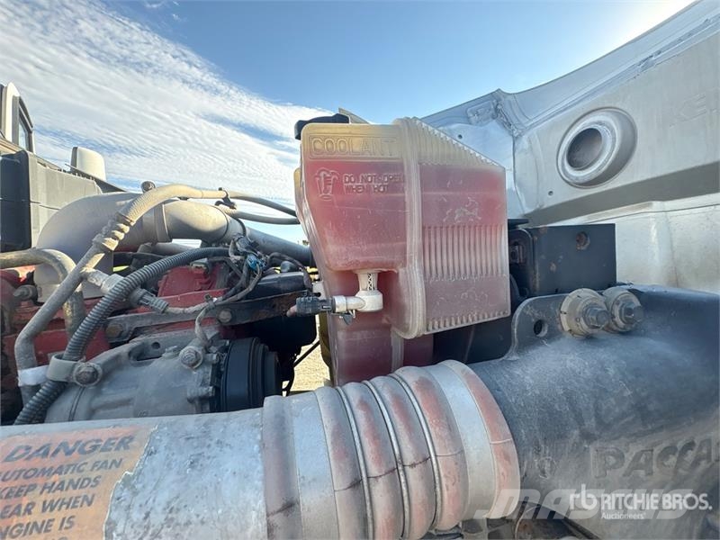 Kenworth T680 4x2 S/A Day Cab Truck Tractor Dragbilar