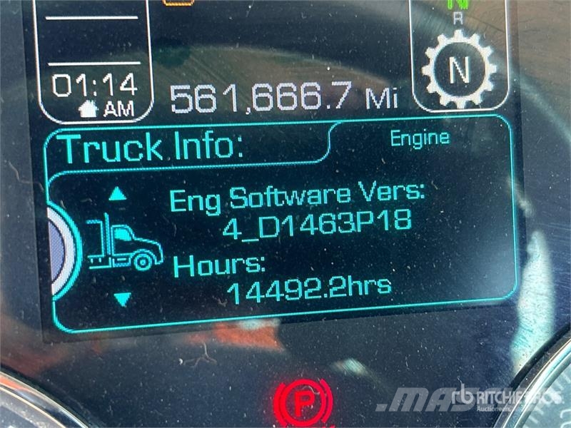 Kenworth T680 6x4 T/A Day Cab Truck Tractor Влекачи