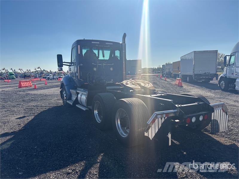 Kenworth T680 6x4 T/A Day Cab Truck Tractor Naudoti vilkikai